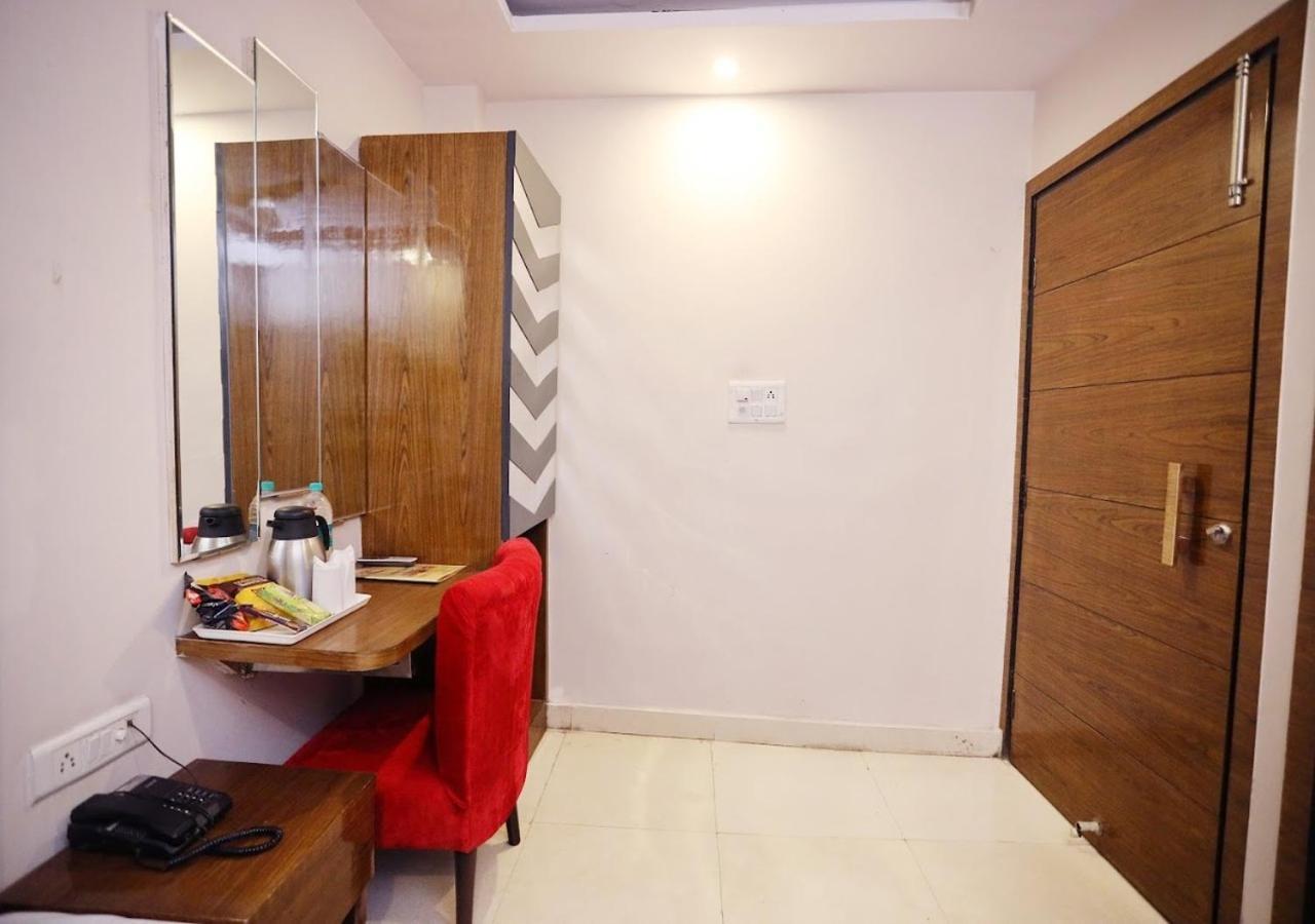 Hotel Jai Balaji, Paharganj, New Delhi Railway Station Nova Deli Exterior foto