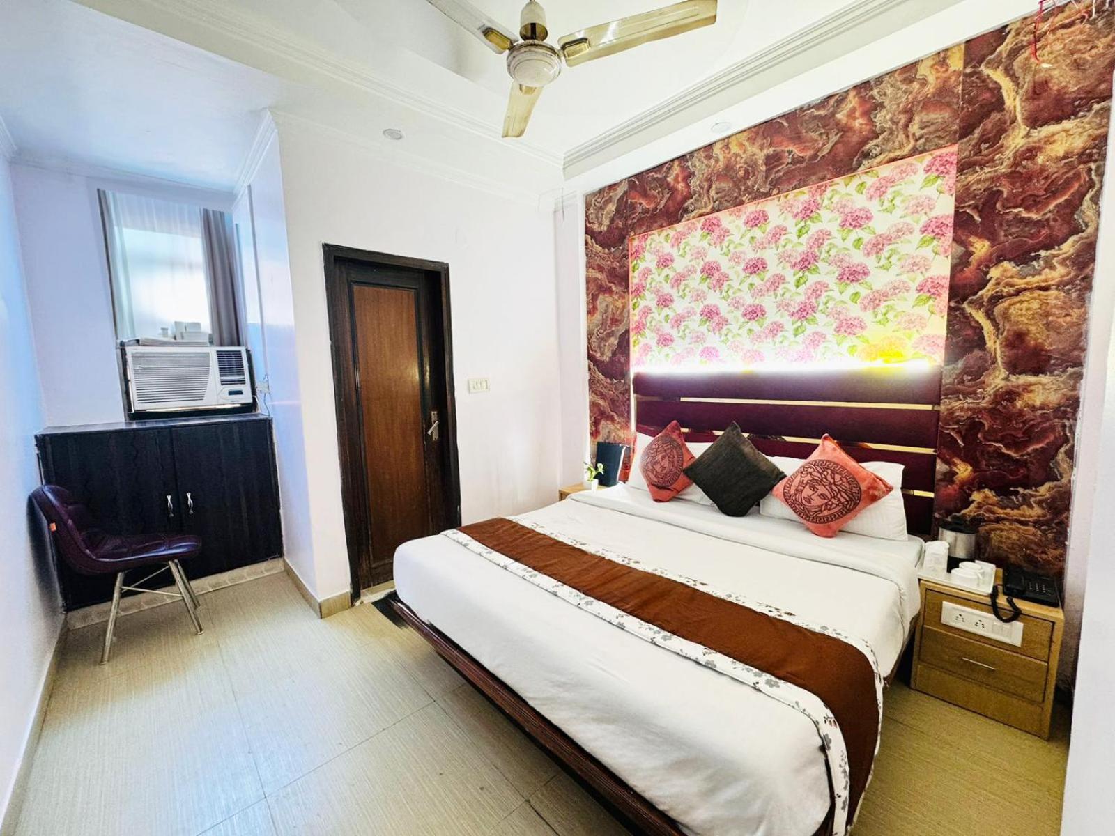 Hotel Jai Balaji, Paharganj, New Delhi Railway Station Nova Deli Exterior foto