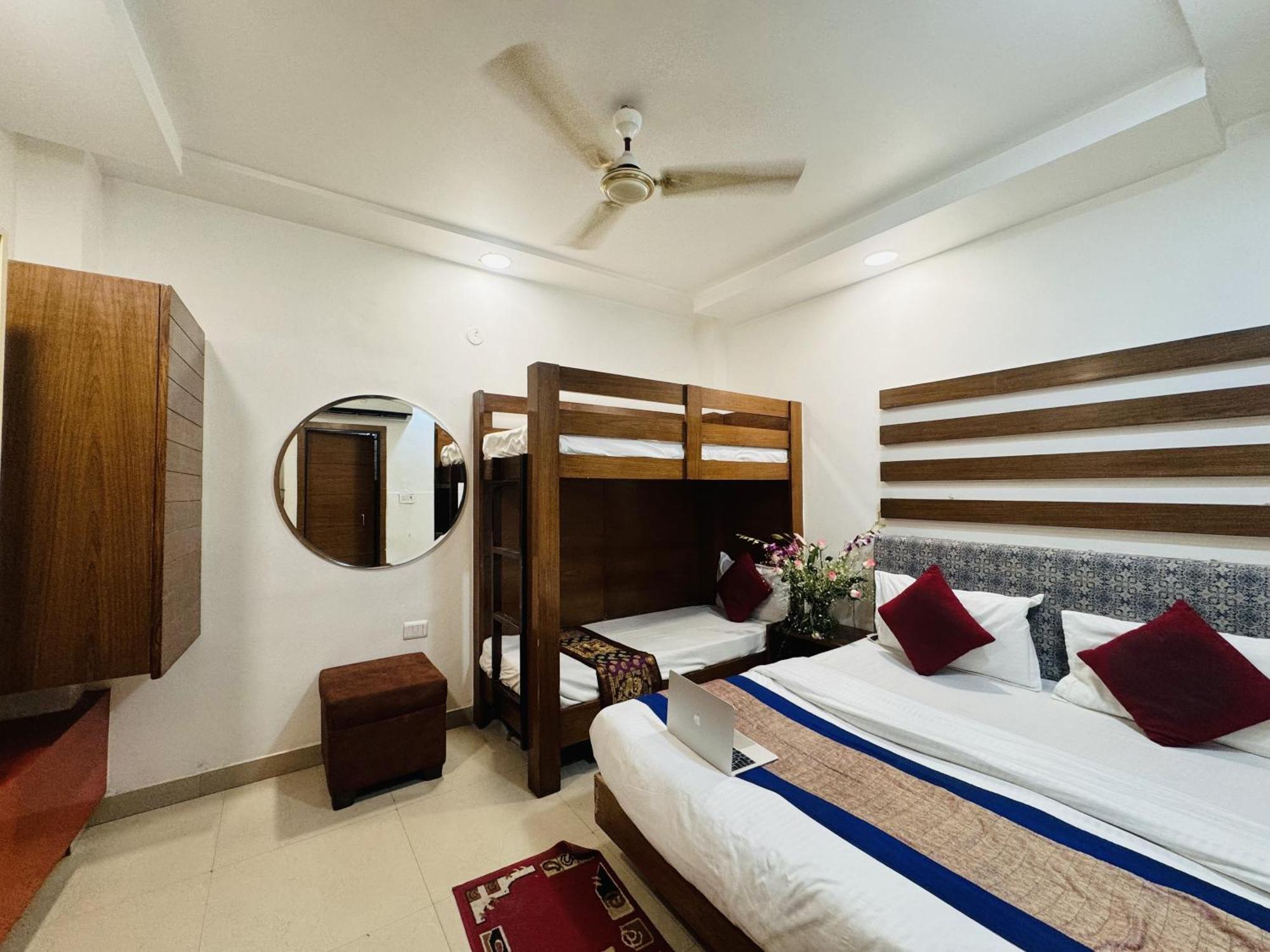 Hotel Jai Balaji, Paharganj, New Delhi Railway Station Nova Deli Exterior foto